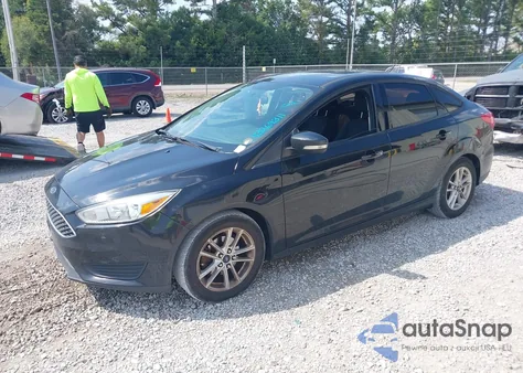2015 Ford Focus Se z USA, uszkodzony, nr VIN 1FADP3F23FL305173